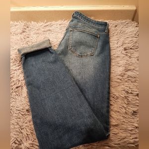 Universal Thread Mid Rise Skinny Size 6